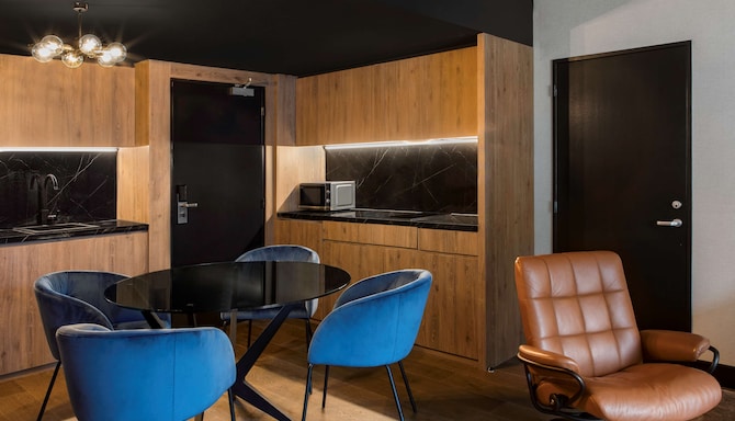 Radisson Collection Hotel, Grand Place Brussels - Cocina / cocina de la suite