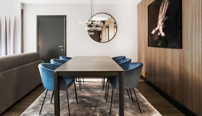 Radisson Collection Hotel, Grand Place Brussels - Premium Suite, dining area