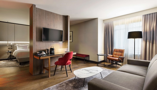 Radisson Collection Hotel, Grand Place Brussels - Photo of the whole suite