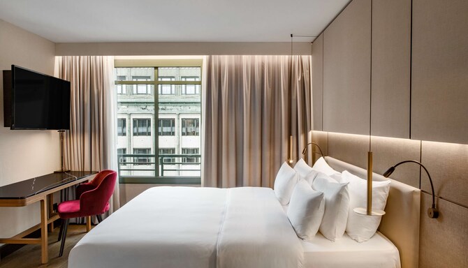 Radisson Collection Hotel, Grand Place Brussels - bedroom area