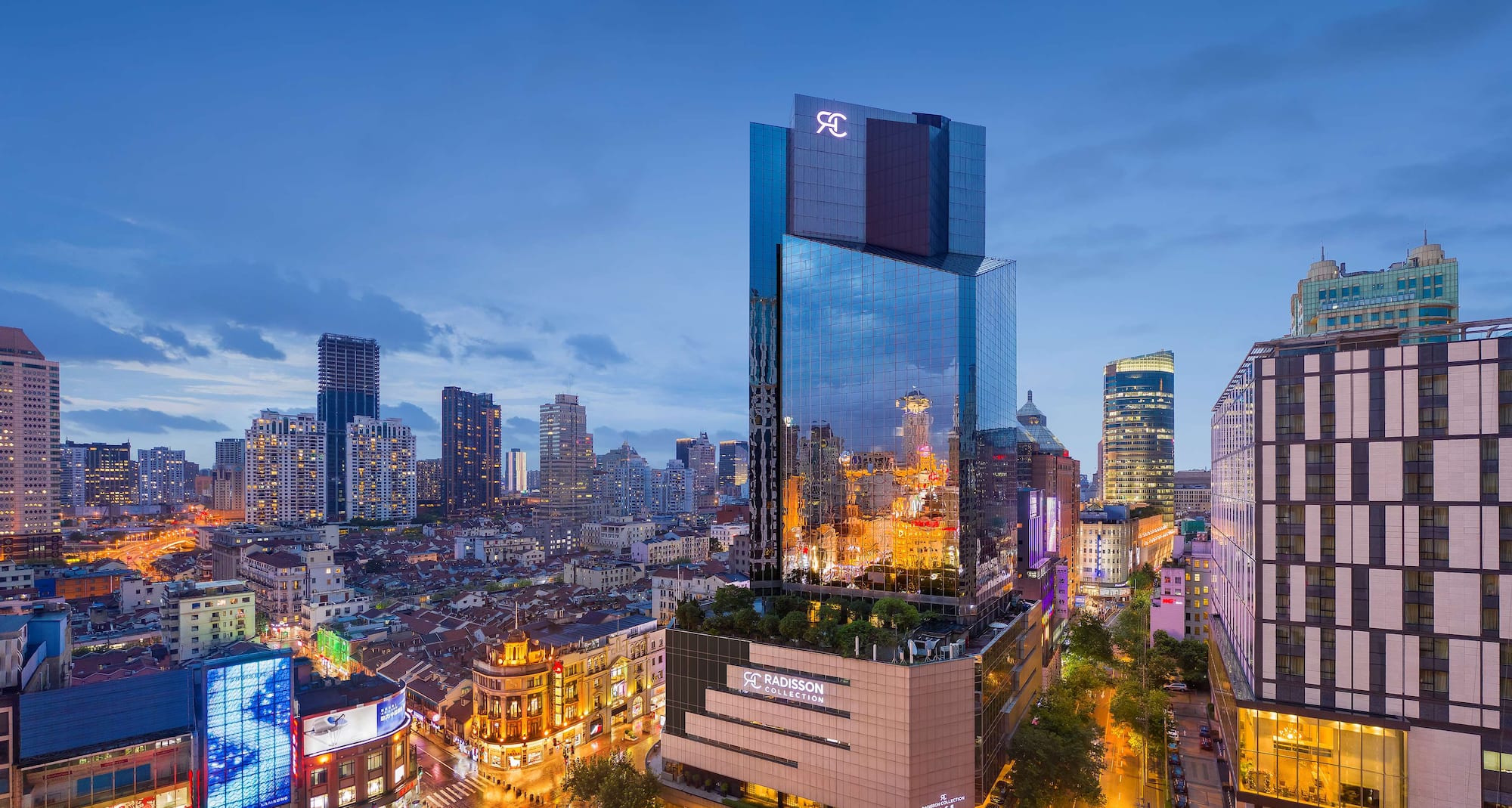 Radisson Collection Hotel, Hyland Shanghai - exterior night