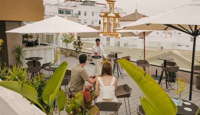 Radisson Collection Hotel, Magdalena Plaza Sevilla - Scalpers Rooftop