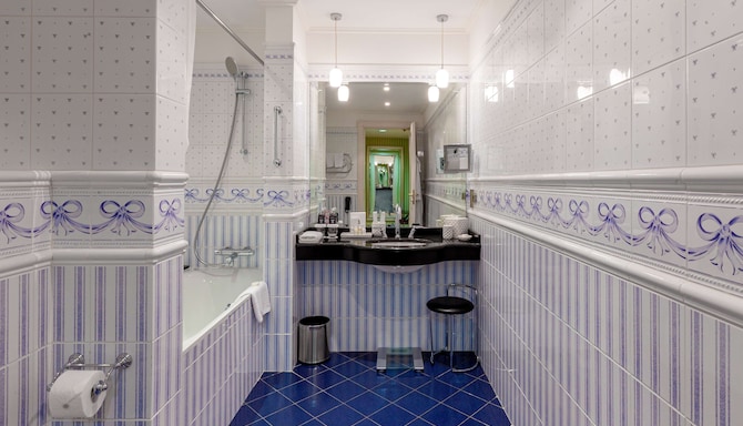 Radisson Collection Hotel, Moscow - Bathroom