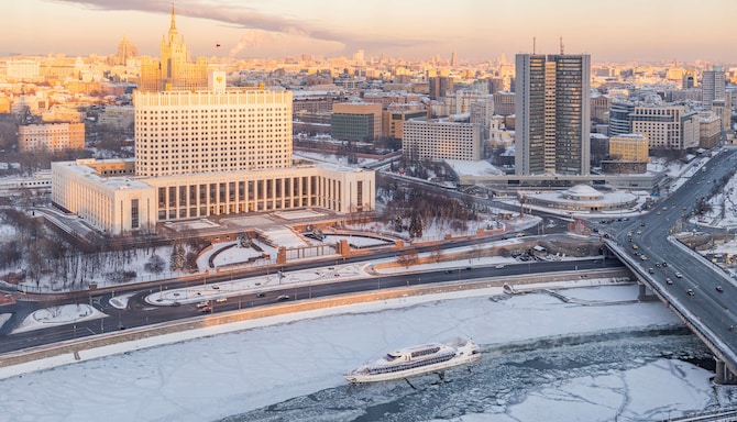 Radisson Collection Hotel, Moscow - View on The House of the Government of the Russian Federation from rooms in winter