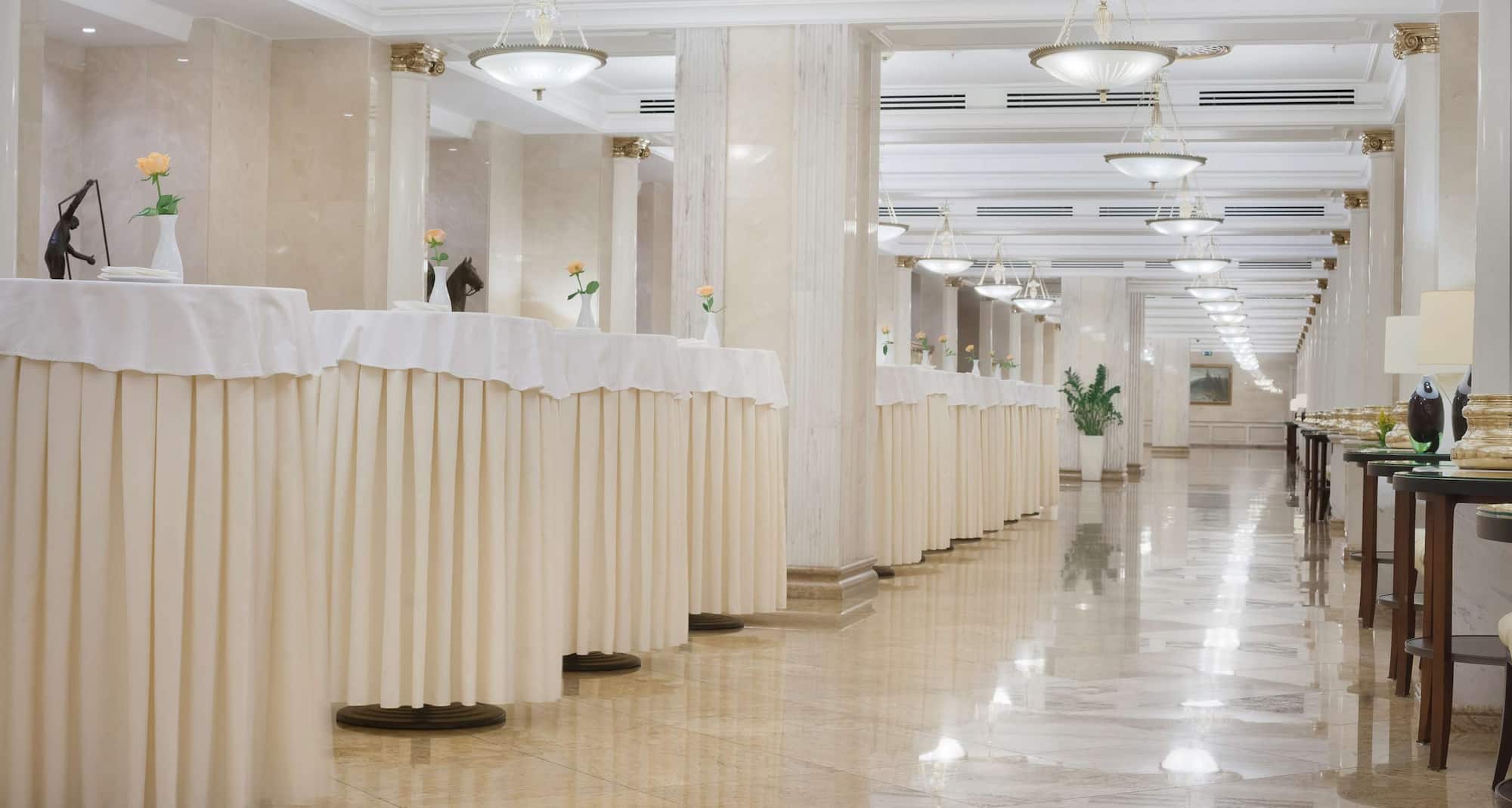 Radisson Collection Hotel, Moscow - Seasons Gallery