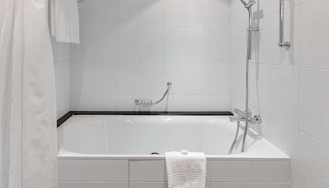 Radisson Collection Hotel, Moscow - Executive Suite bathroom