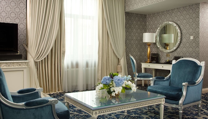 Radisson Collection Hotel, Moscow - Presidential Suite bedroom