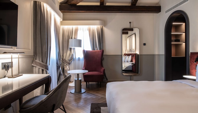 Radisson Collection Hotel, Palazzo Nani Venice - Collection Superior Room