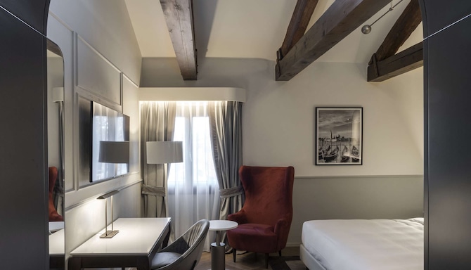 Radisson Collection Hotel, Palazzo Nani Venice - Collection Superior Room with garden view
