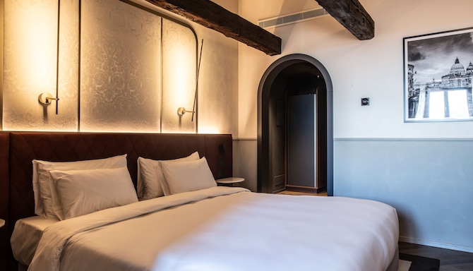 Radisson Collection Hotel, Palazzo Nani Venice - Collection Room