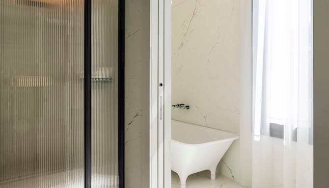 Radisson Collection Hotel, Palazzo Nani Venice - Renaissance Junior Suite bathroom