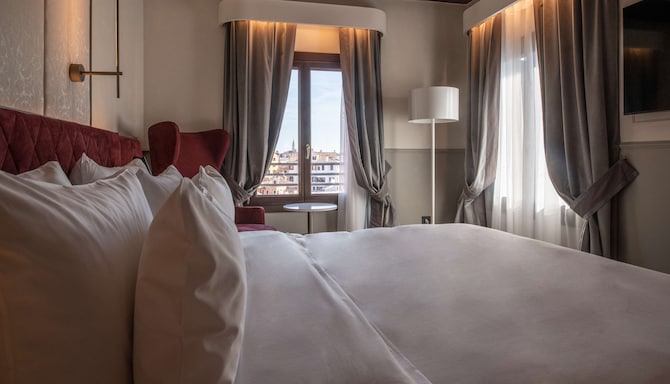 Radisson Collection Hotel, Palazzo Nani Venice - Collection Premium Room