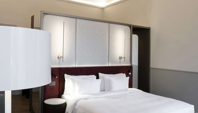 Radisson Collection Hotel, Palazzo Nani Venice - Renaissance Junior Suite