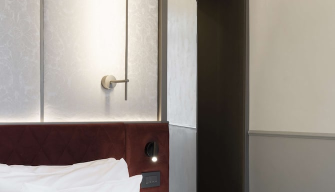 Radisson Collection Hotel, Palazzo Nani Venice - Renaissance Junior Suite