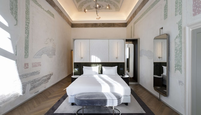 Radisson Collection Hotel, Palazzo Nani Venice - Renaissance Junior Suite