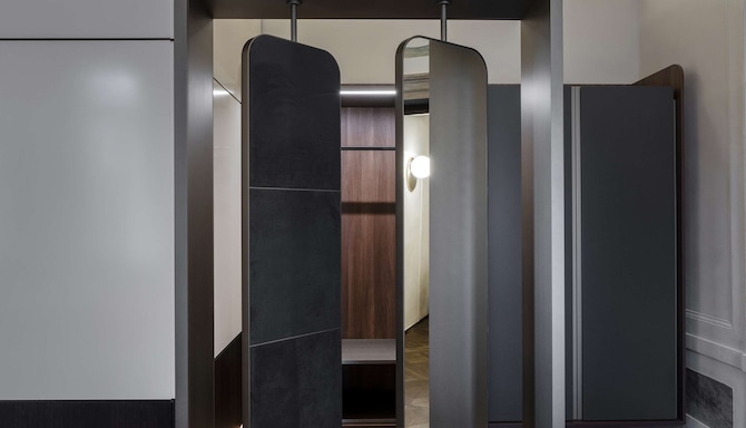 Radisson Collection Hotel, Palazzo Nani Venice - Presidential Suite Vittoria - wardrobe