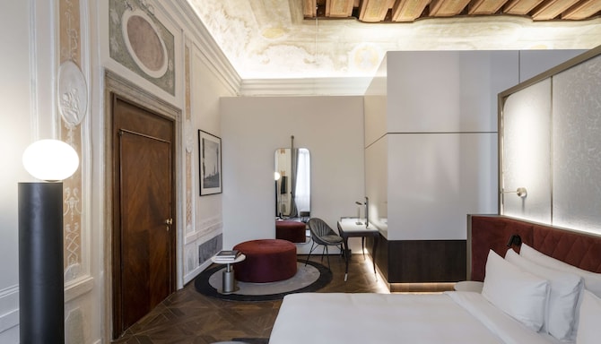 Radisson Collection Hotel, Palazzo Nani Venice - Presidential Suite Vittoria - bedroom