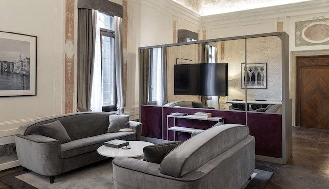 Radisson Collection Hotel, Palazzo Nani Venice - Presidential Suite Vittoria - living area