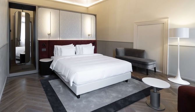 Radisson Collection Hotel, Palazzo Nani Venice - Junior Suite with canal view