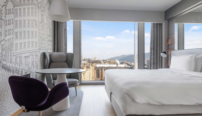 Radisson Collection Hotel, Royal Mile Edinburgh - Premium Room - Skyline View