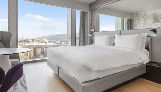 Radisson Collection Hotel, Royal Mile Edinburgh - Premium Room - Skyline View