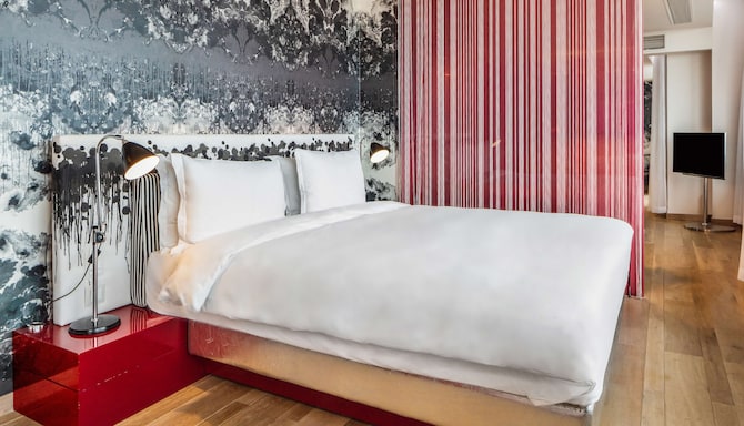 Radisson Collection Hotel, Royal Mile Edinburgh - Timorous Beasties Suite