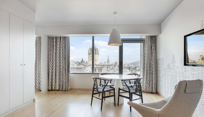 Radisson Collection Hotel, Royal Mile Edinburgh - Junior Suite