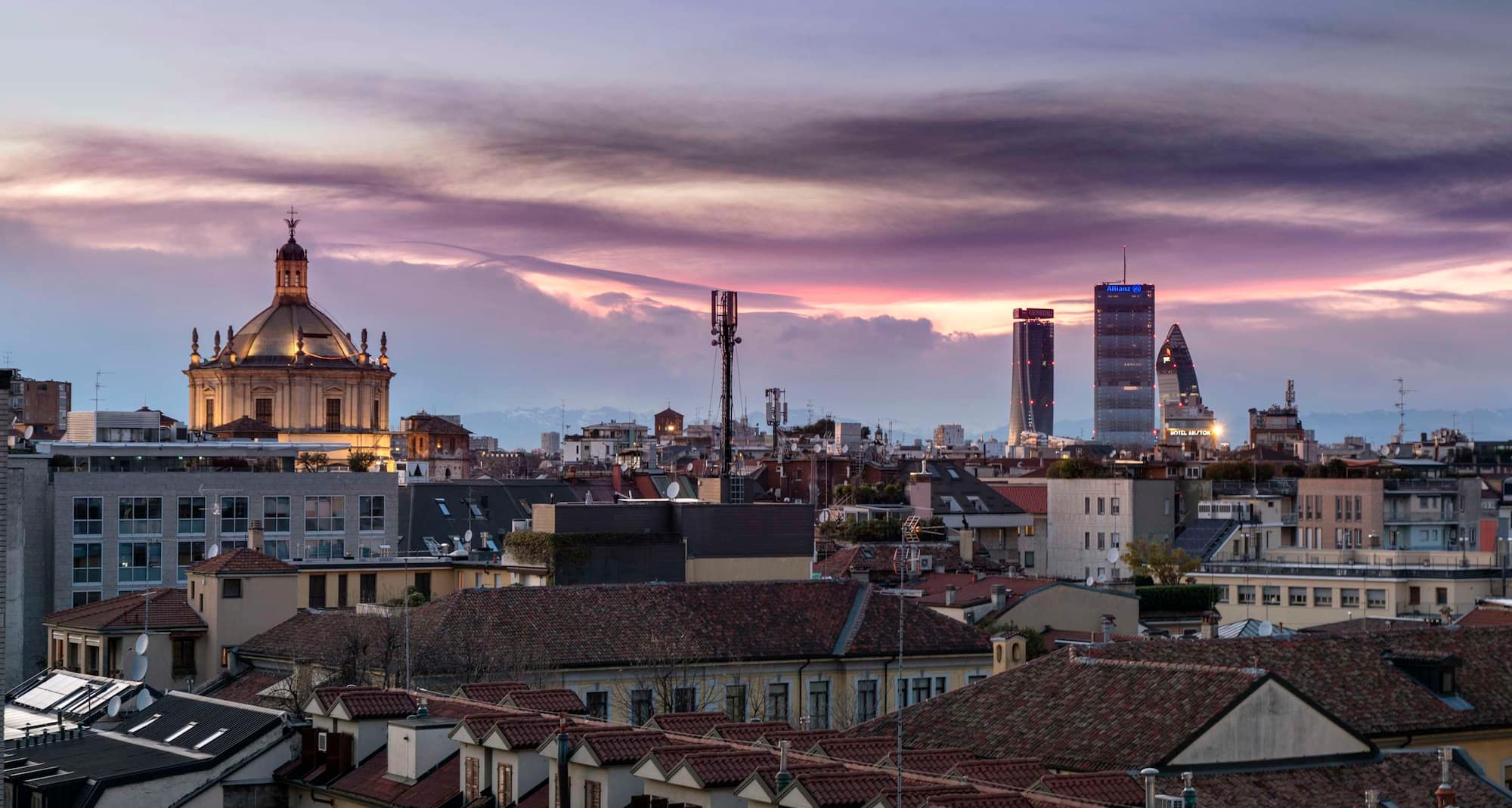 Radisson Collection Hotel, Santa Sofia Milan - Milan City View