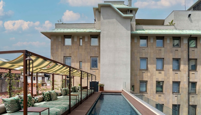 Radisson Collection Hotel, Santa Sofia Milan - PoolandBar by day