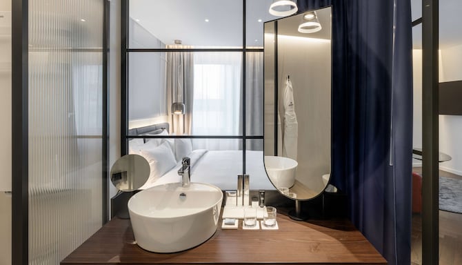 Radisson Collection Hotel, Santa Sofia Milan - Junior Suite bathroom