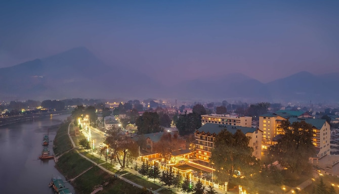 Radisson Collection Hotel & Spa, Riverfront Srinagar - Exterior