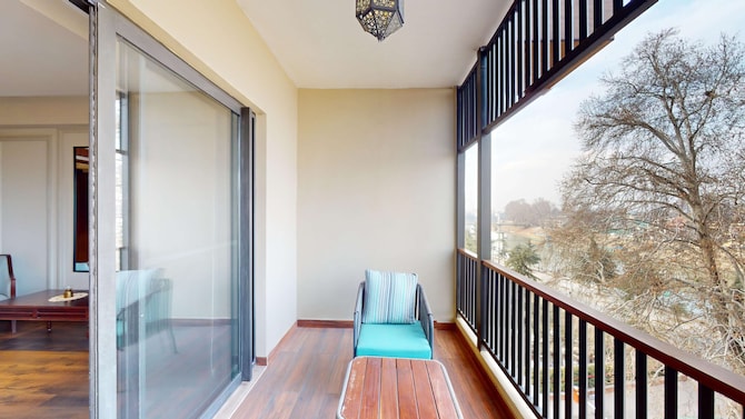 Radisson Collection Hotel & Spa, Riverfront Srinagar - Collection Executive Room with Balcony