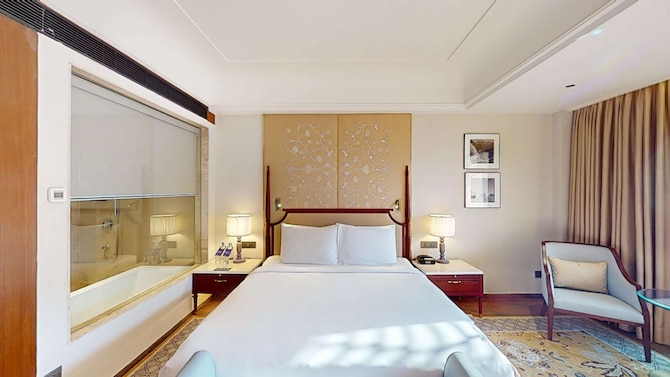 Radisson Collection Hotel & Spa, Riverfront Srinagar - Collection Executive Room with Balcony