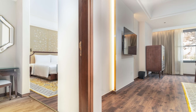 Radisson Collection Hotel & Spa, Riverfront Srinagar - Executive Suite