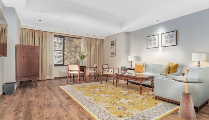 Radisson Collection Hotel & Spa, Riverfront Srinagar - Executive Suite