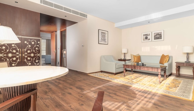 Radisson Collection Hotel & Spa, Riverfront Srinagar - Collection Suite