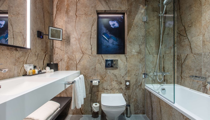 Radisson Collection Hotel, Tallinn - Huoneen kylpyamme