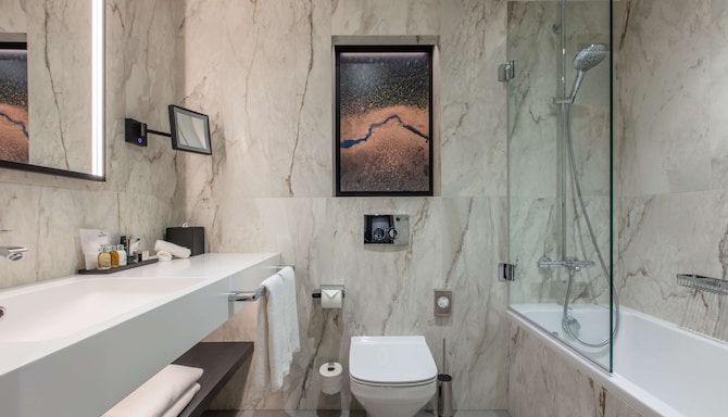 Radisson Collection Hotel, Tallinn - Huoneen kylpyamme