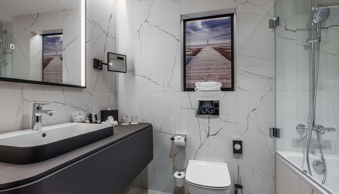 Radisson Collection Hotel, Tallinn - Huoneen kylpyamme