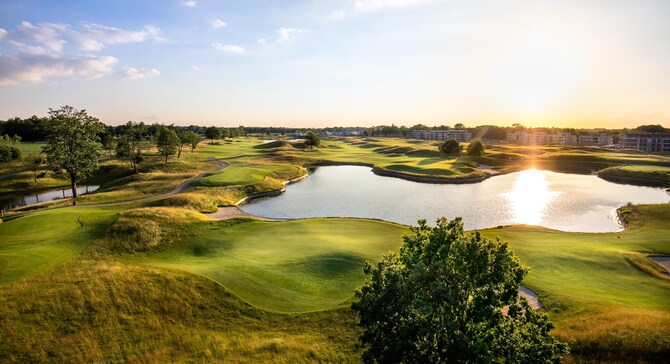 Radisson Collection Hotel, The National Brussels - Golf course - sunset view