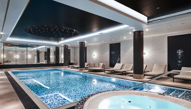 Radisson Collection Hotel, Warsaw - Swimming pool - Heart Gym & Wellness