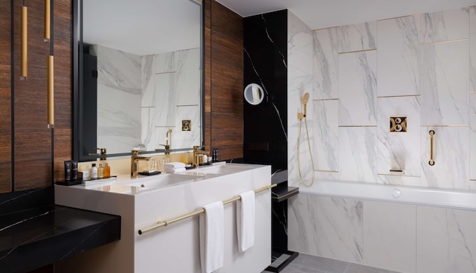 Radisson Collection Hotel, Warsaw - Bathroom