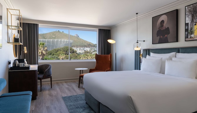 Radisson Collection Hotel, Waterfront Cape Town - Collection Superior with Mountain View