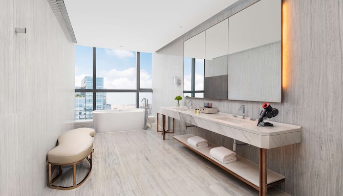 Radisson Collection Hotel, Wuxi - 客房浴室