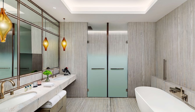 Radisson Collection Hotel, Wuxi - 套房浴室