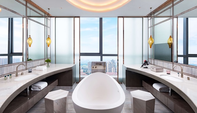 Radisson Collection Hotel, Wuxi - 套房浴室