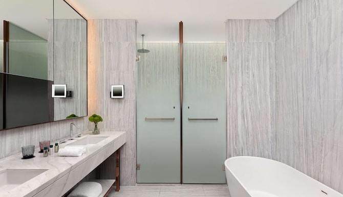 Radisson Collection Hotel, Wuxi - 套房浴室