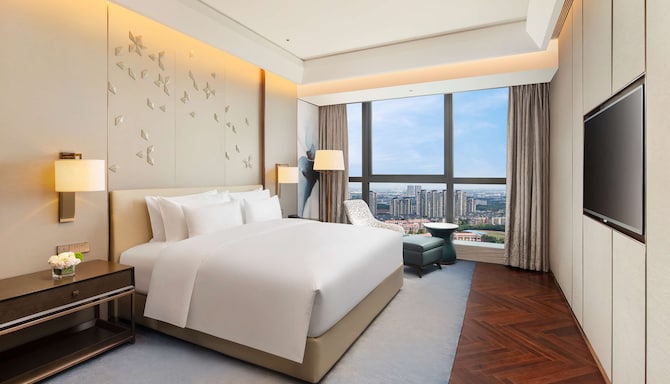 Discover the elegant Radisson Collection Hotel, Wuxi | Radisson Hotels