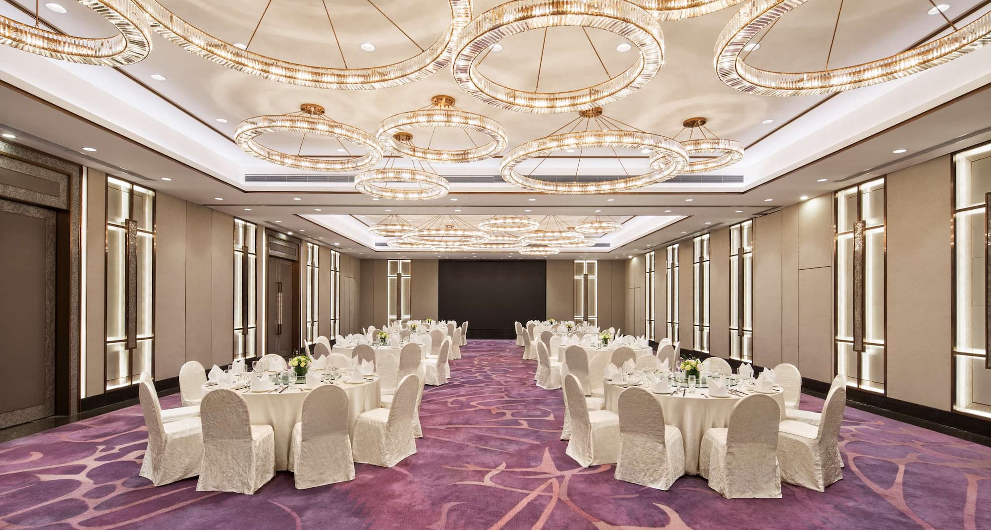 上海兴国宾馆丽笙精选 - F宴会厅（宴会式座位布置）