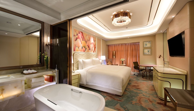 Radisson Collection Hotel, Xing Guo Shanghai - Collection Room with garden view